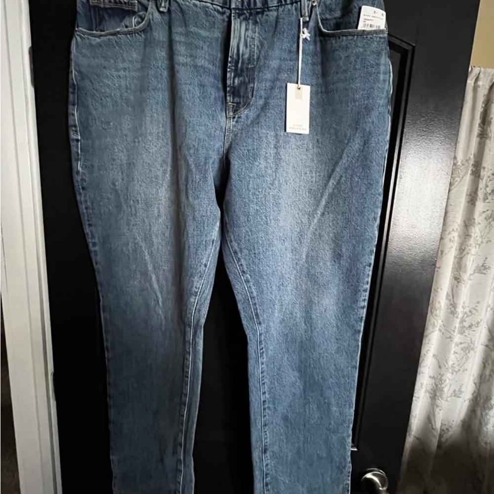 NWOT Good American Light Blue Relaxed Jeans